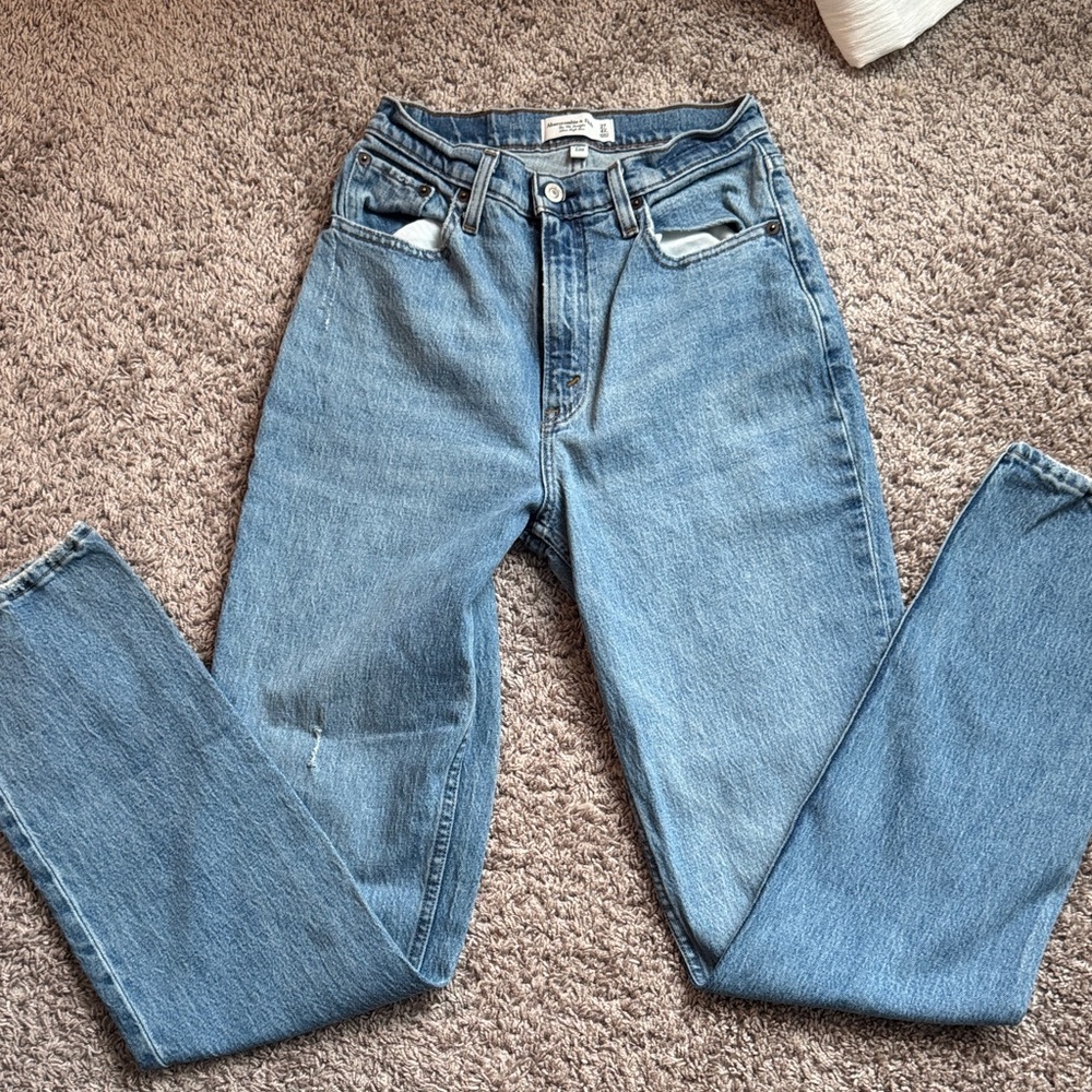 Abercrombie 90s Straight - ultra high rise